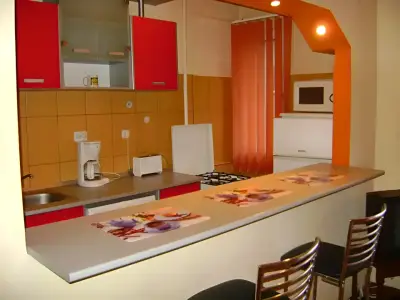 Zona de luat masa bucatarie apartament Sector 5 Bucuresti